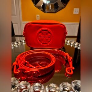 TORY BURCH PERRY BOMBÉ MATTE MINI BAG BRILLIANT ORANGE